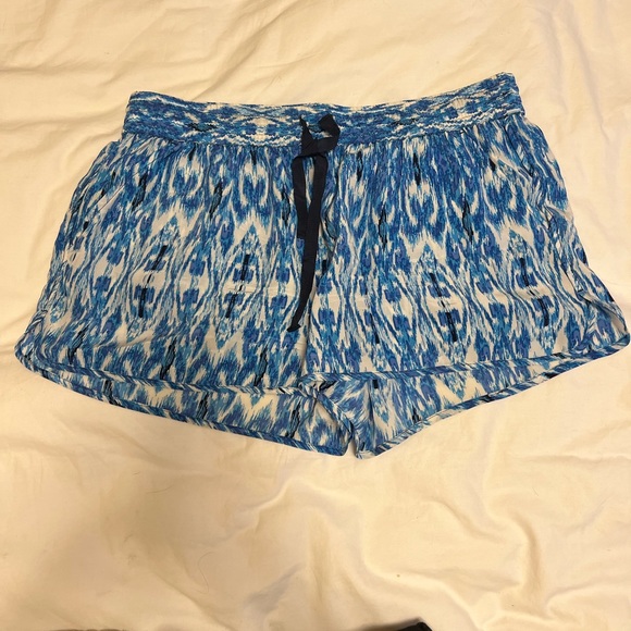 Joie Ikat Short size L - Picture 3 of 4